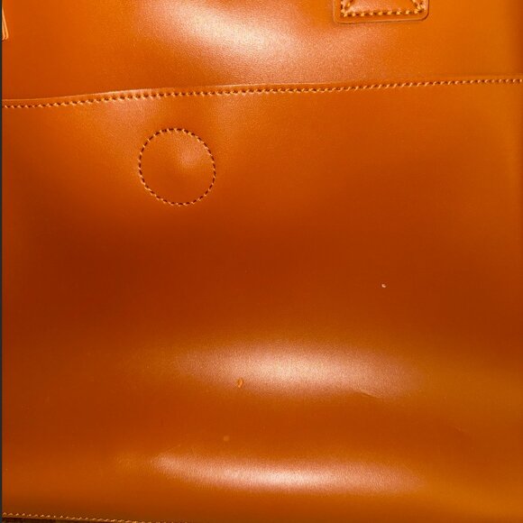 Claudia Canova single pocket tote bag in tan - Picture 4 of 4